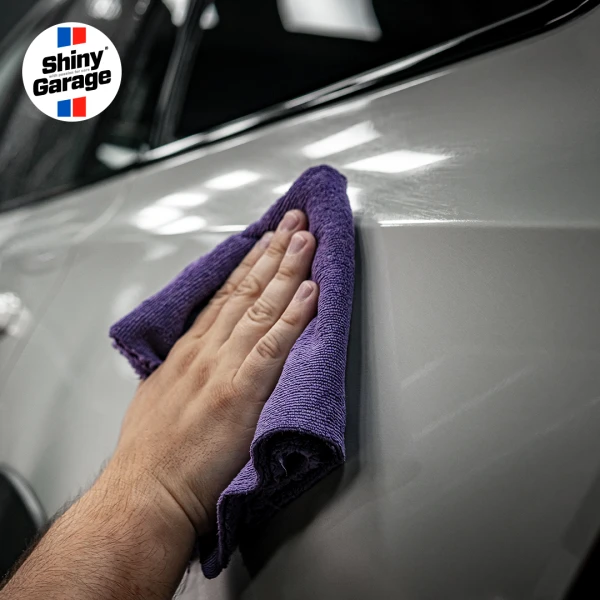 Shiny Garage Almond QD łatwy w użyciu, dający super śliskie wykończenie lakieru quick detailer