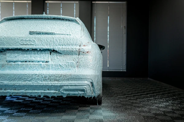 Niebieska piana aktywna o zasadowym pH Blue Snow Foam - działanie